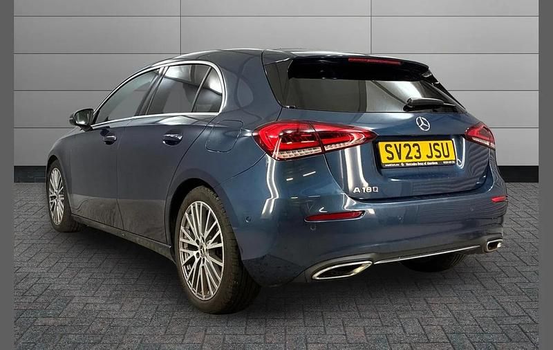 Used Mercedes A180 Executive 134 HP (98 kW) 2023 Blue Hatchback