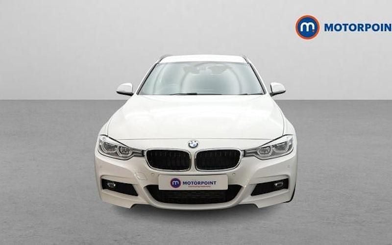 Used BMW 330 M Sport 258 HP (189 kW) 2019 White Estate