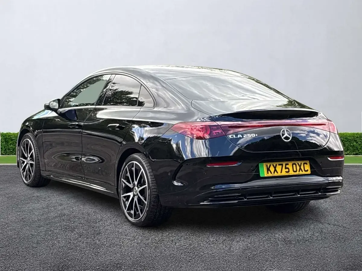 Usado Mercedes CLA 250+ AMG line 200 kW (272 HP) 2025 Preto Sedan