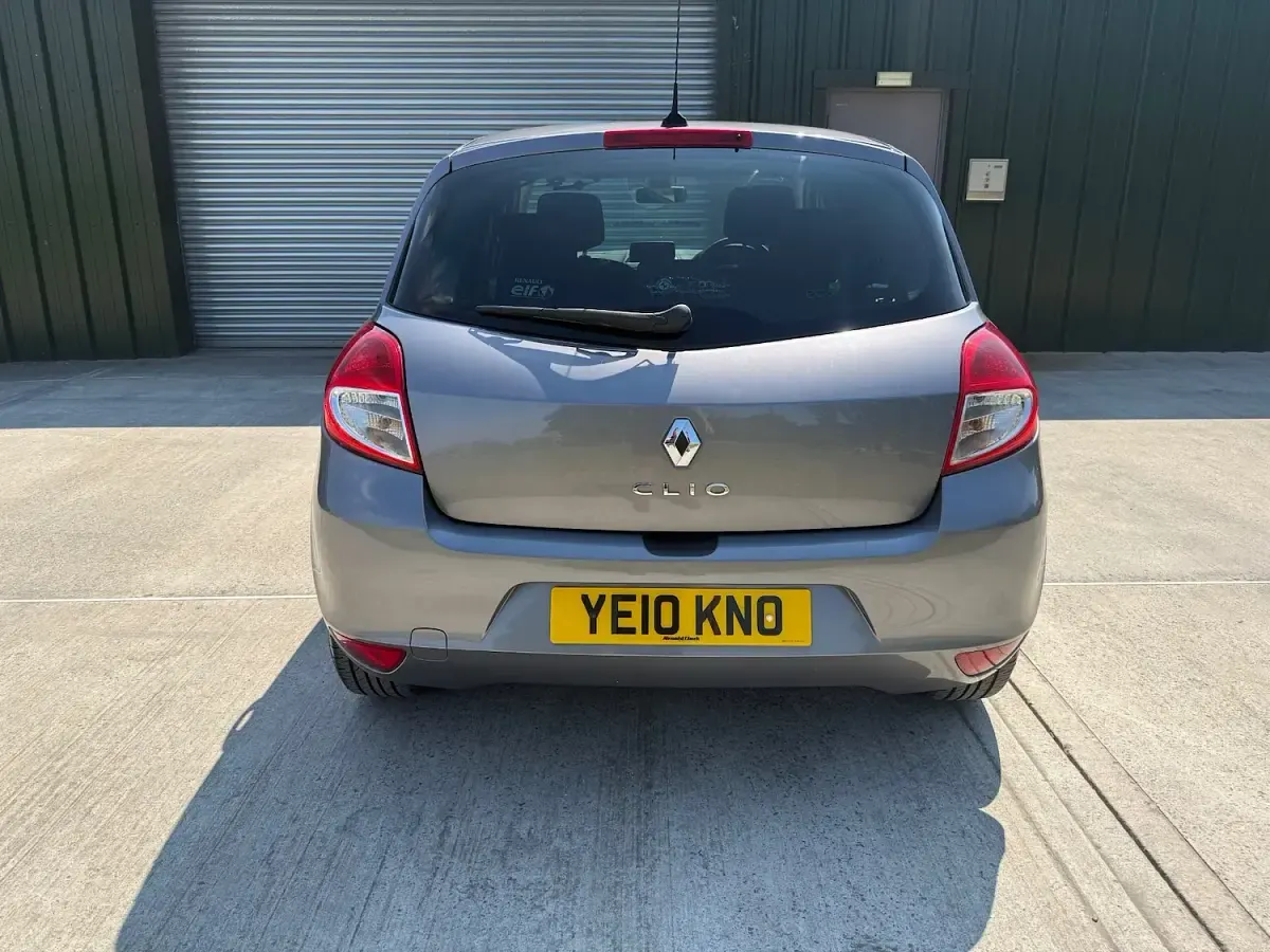 Used Renault Clio 2010 Grey Hatchback