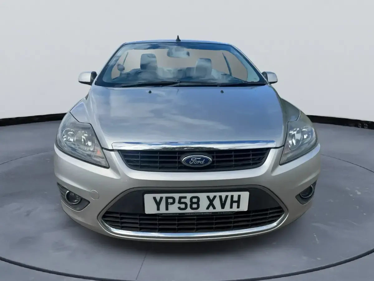 Używany Ford Focus Cabriolet 2008 Srebrny Kabriolet