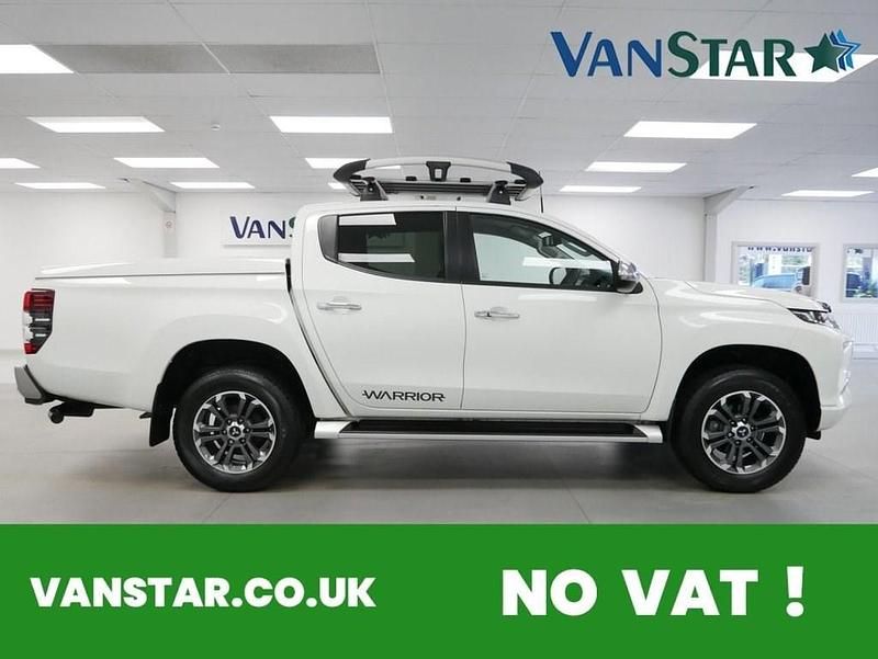 Used Mitsubishi L200 Warrior 180 HP (132 kW) 2020 White Pickup