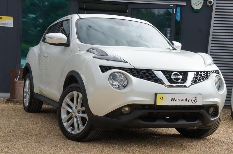 Gebraucht Nissan Juke N-Connecta 2016 Weiß SUV