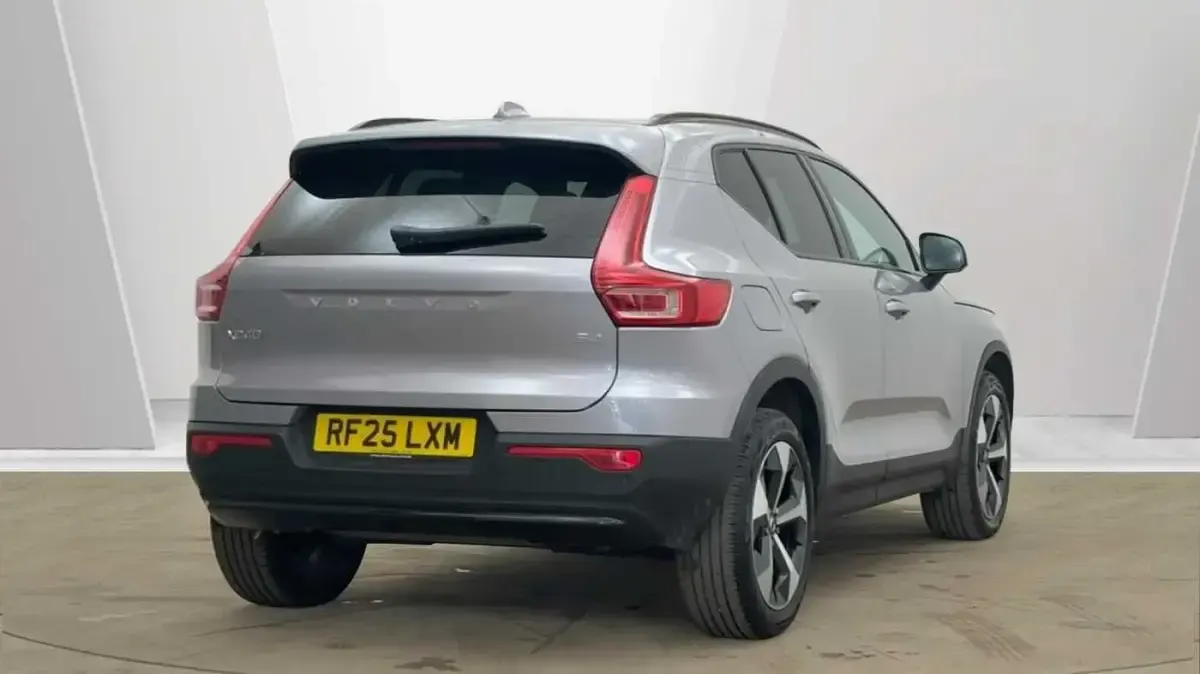 Used Volvo XC40 Plus 194 HP (142 kW) 2026 SUV