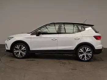 Used Seat Arona Xperience Lux 115 HP (84 kW) 2024 White SUV