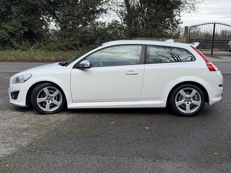 Used Volvo C30 R-Design 145 HP (106 kW) 2012 White Hatchback