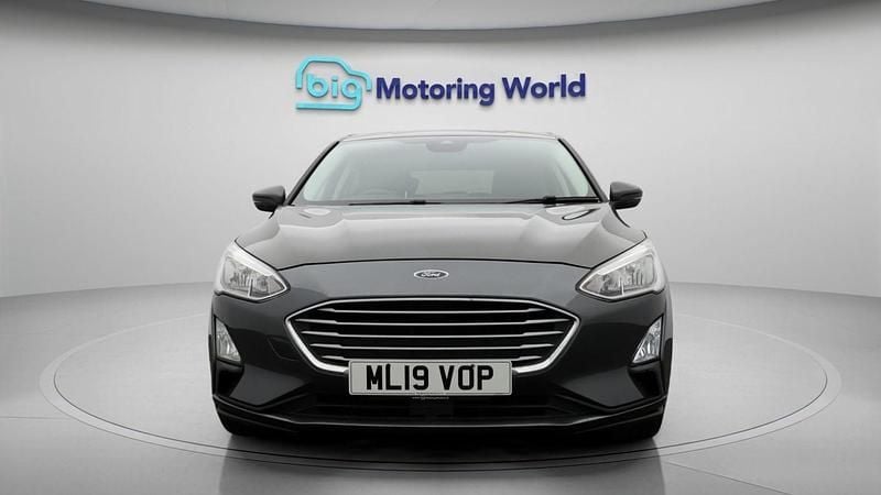 Used Ford Focus Zetec 125 HP (91 kW) 2019 Grey Hatchback