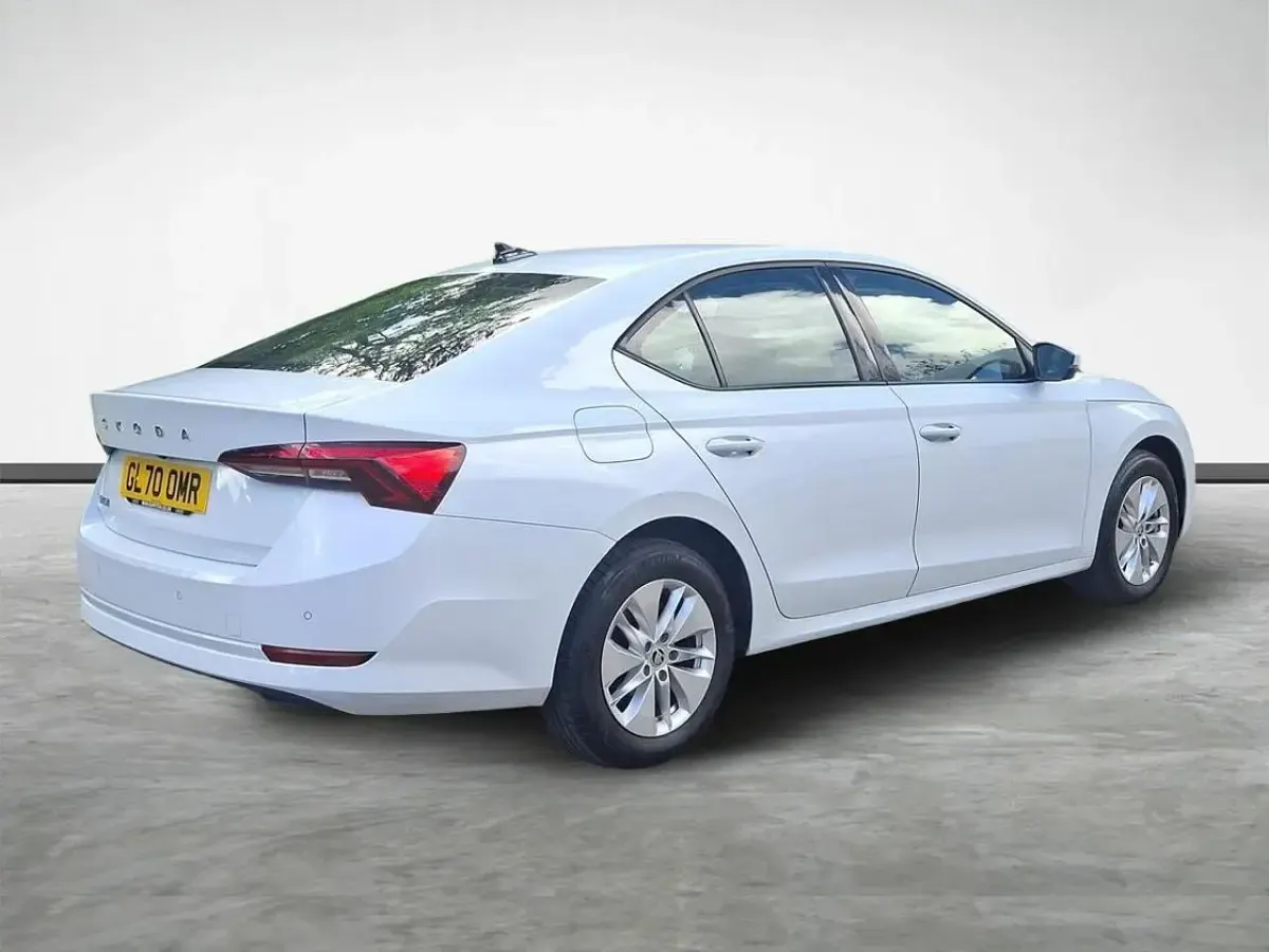 Used Skoda Octavia SE Technology 148 HP (108 kW) 2020 White Hatchback
