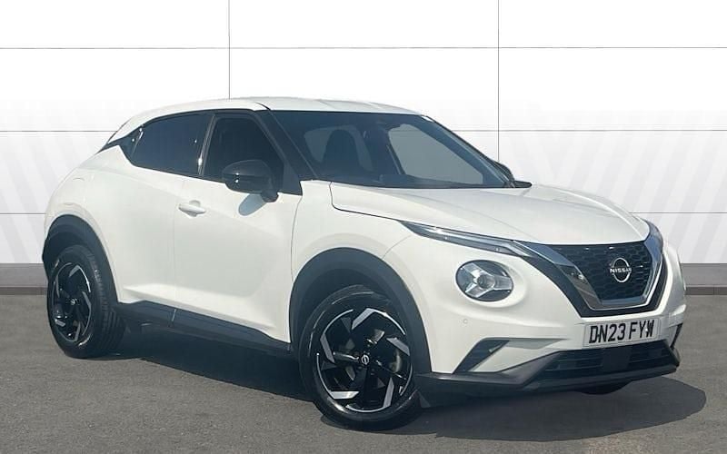 White Used 2023 Nissan Juke N-Connecta SUV | £12,414 (Fair price) - Image 1/4