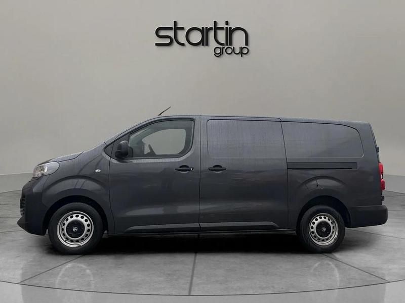 Used Vauxhall Vivaro S 143 HP (105 kW) 2025 Grey MPV