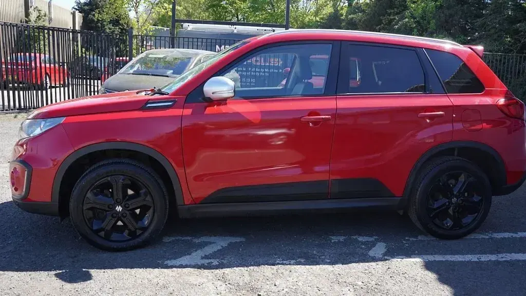 Used Suzuki Vitara 140 HP (102 kW) 2016 Red SUV