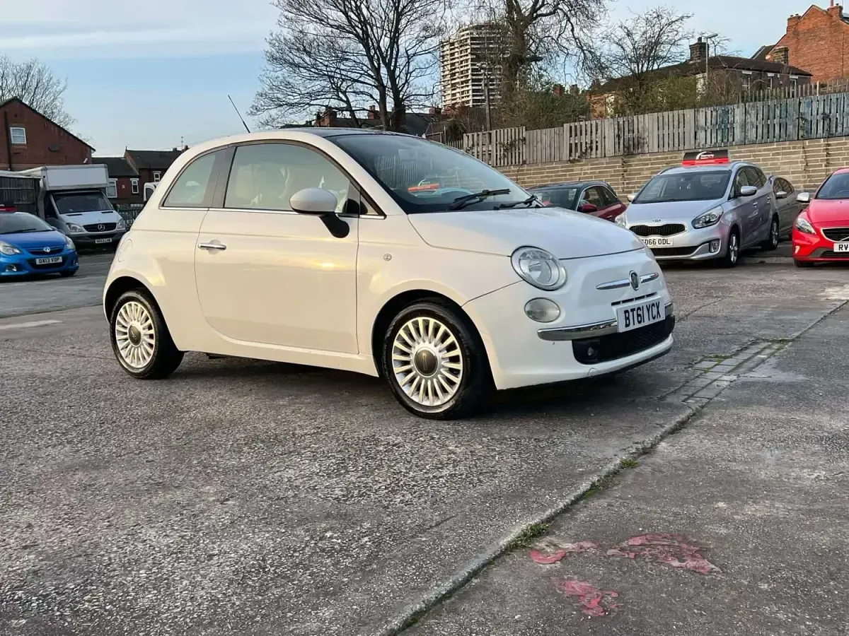 Begagnad Fiat 500 Lounge 2012 Vit Halvkombi