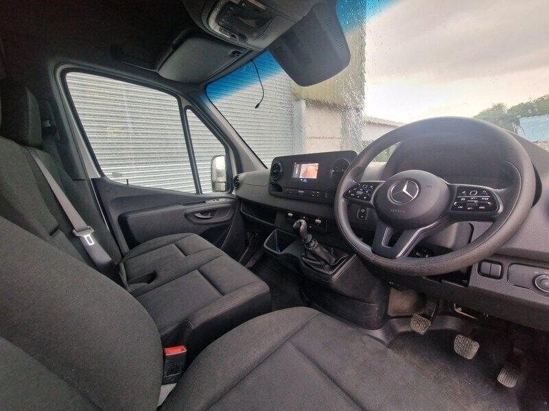 Image 4/4