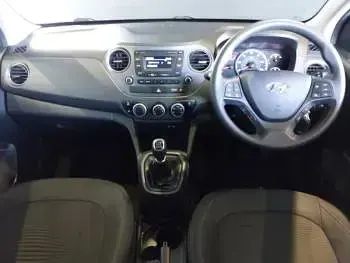 Usado Hyundai i10 SE 66 CV (48 kW) 2017 Blanco Utilitario