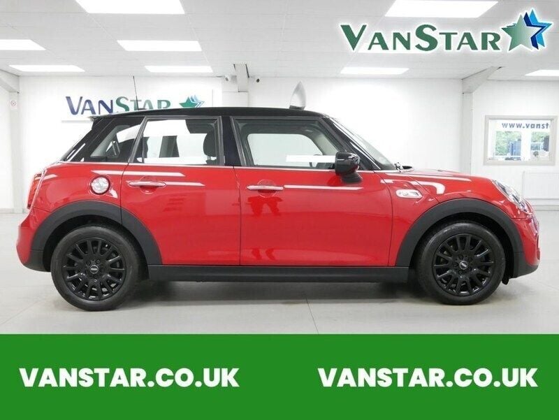 Red Used 2019 Mini Cooper S Classic Hatchback | £12,489 (Good price) - Image 1/4