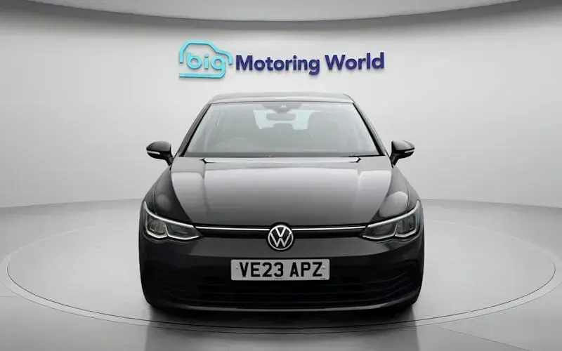 Used VW Golf VIII Life 150 HP (110 kW) 2023 Grey Hatchback