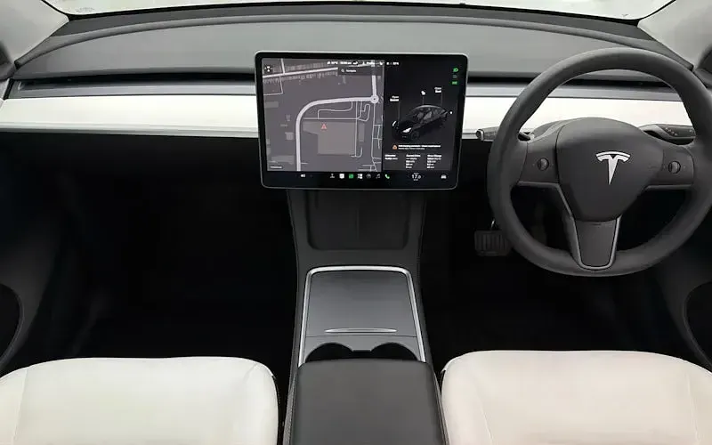 Used Tesla Model Y Long Range AWD 378 kW (514 HP) 2023 Black SUV