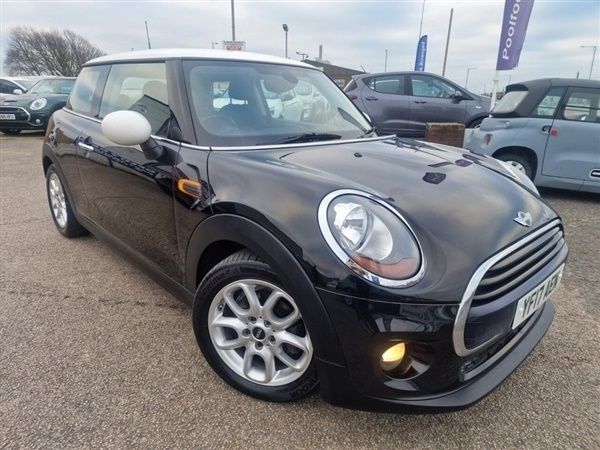 Black Used 2017 Mini Cooper Hatch Hatchback | £5,995 (Super price) - Image 1/4