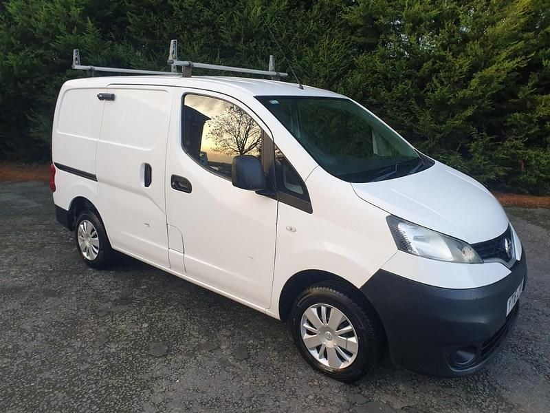 White Used 2016 Nissan NV200 Acenta Van | £5,490 (Fair price) - Image 1/4