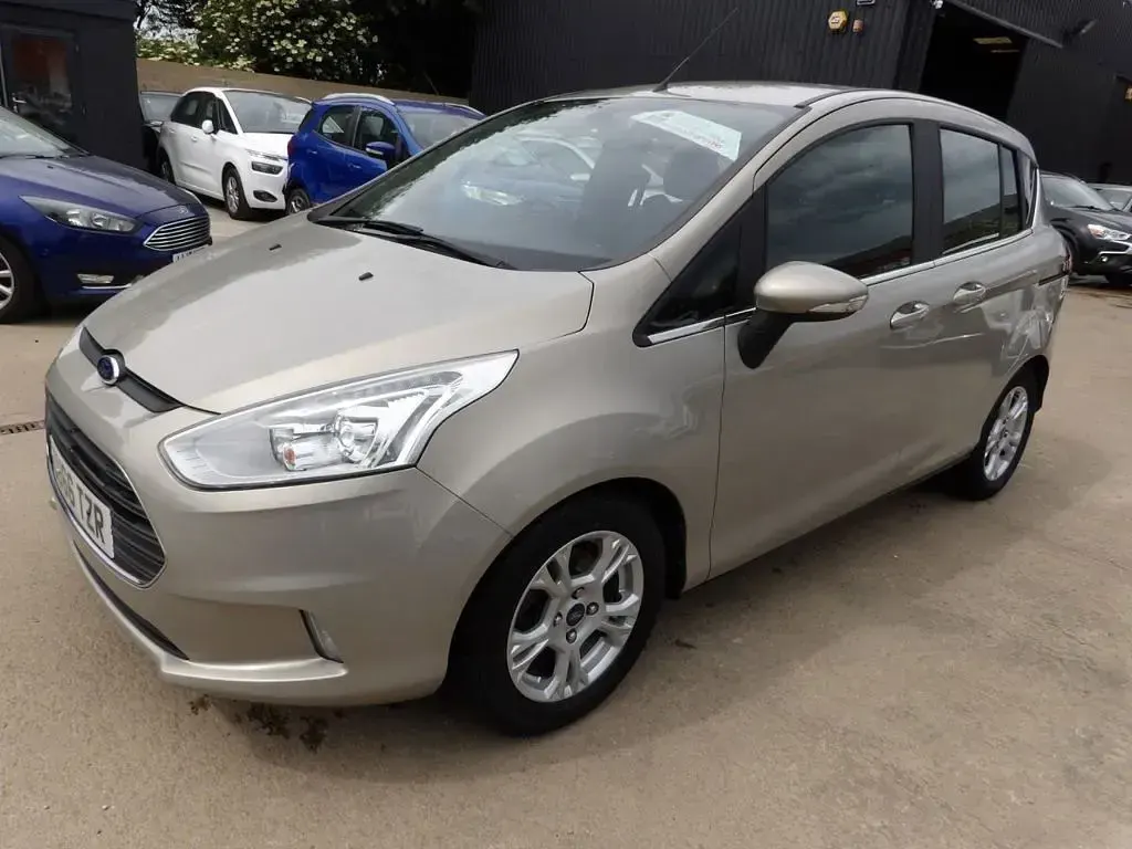 Used Ford B-MAX Zetec 95 HP (69 kW) 2016 Silver MPV