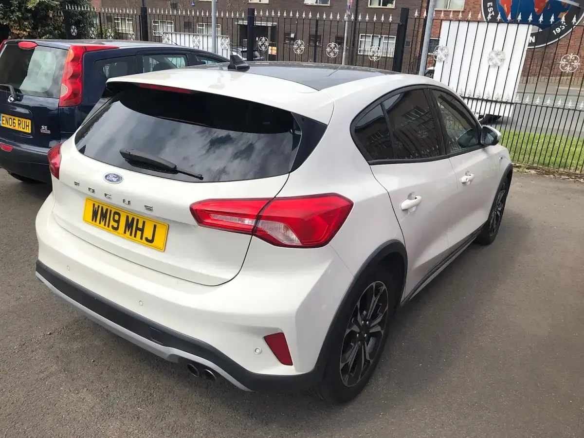 Used Ford Focus Active X 120 HP (88 kW) 2019 White Hatchback