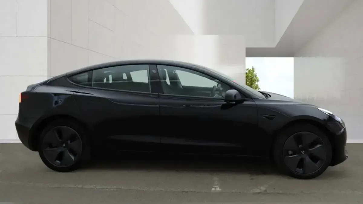 Used Tesla Model 3 Standard Range Plus 366 kW (498 HP) 2021 Black Sedan
