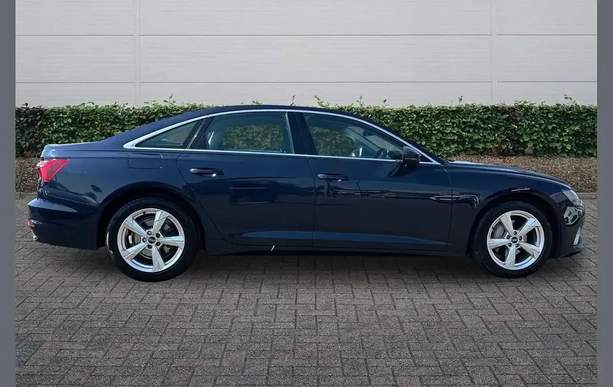 Used Audi A6 Sport 200 HP (147 kW) 2023 Blue Sedan