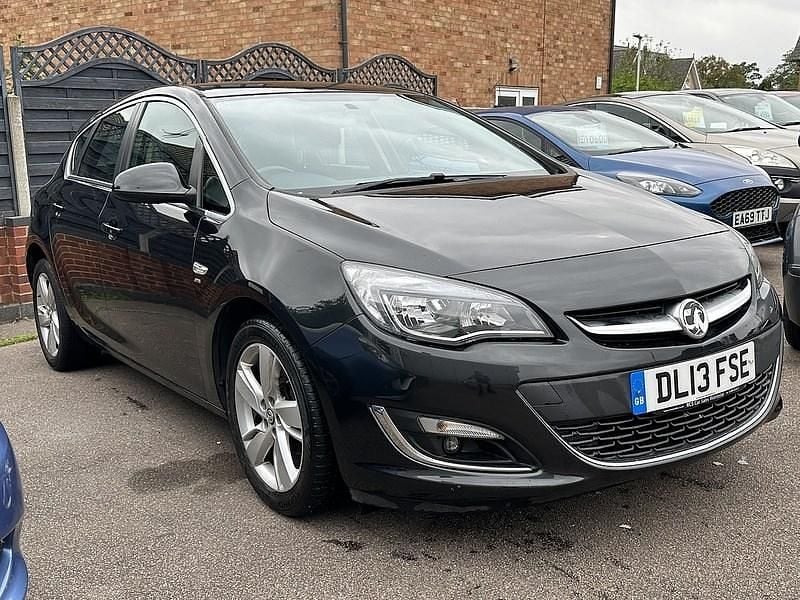 Black Used 2013 Vauxhall Astra SRi Hatchback | £2,495 (Fair price) - Image 1/3