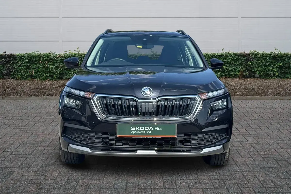Used Skoda Kamiq SE 110 HP (80 kW) 2023 Black magic pearl effect SUV