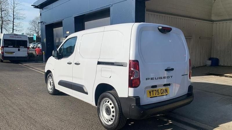 New Peugeot Partner S 101 HP (74 kW) 2026 White MPV