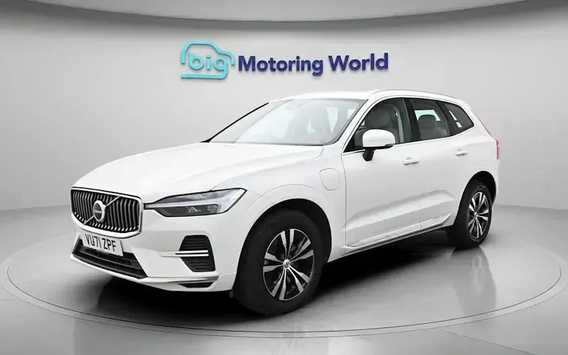 Used Volvo XC60 Inscription 340 HP (250 kW) 2021 White SUV