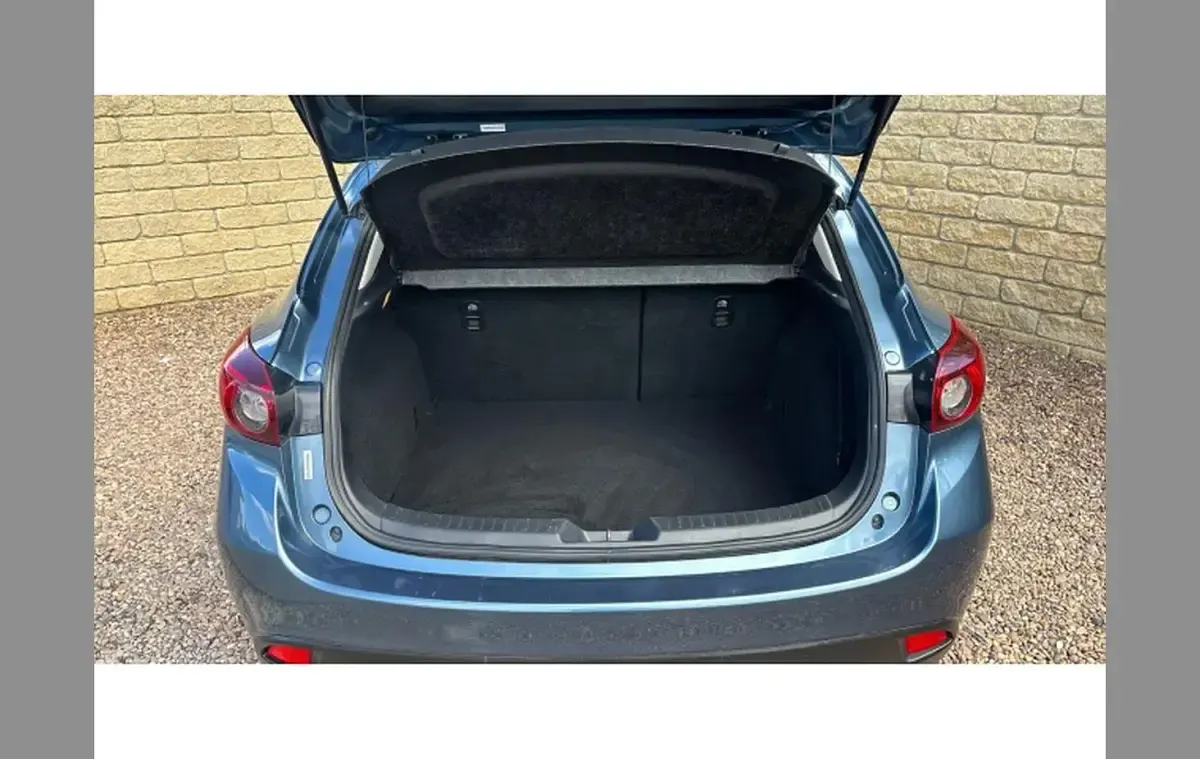 Usado Mazda 3 165 CV (121 kW) 2016 Azul Utilitario