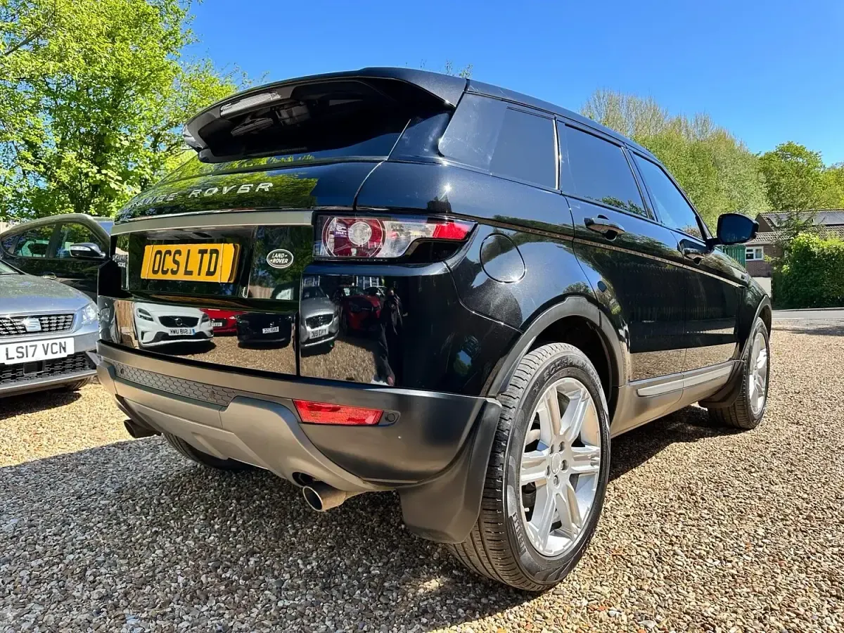Used Land Rover Range Rover evoque Pure 150 HP (110 kW) 2015 Black Estate
