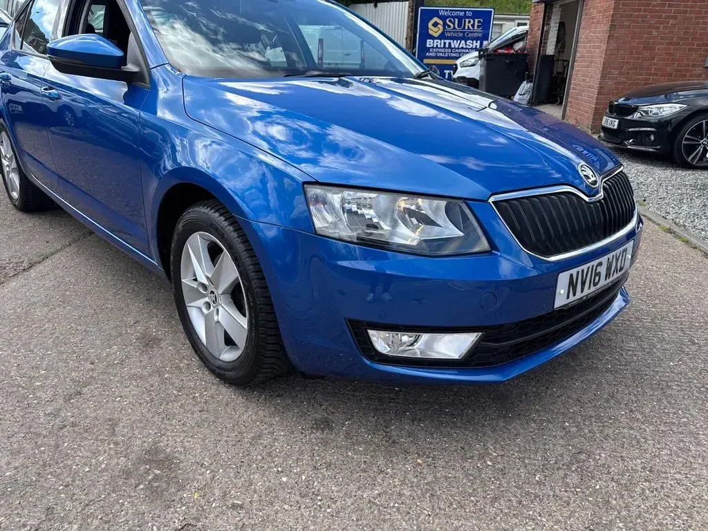 Used Skoda Octavia SE 2016 Blue Estate