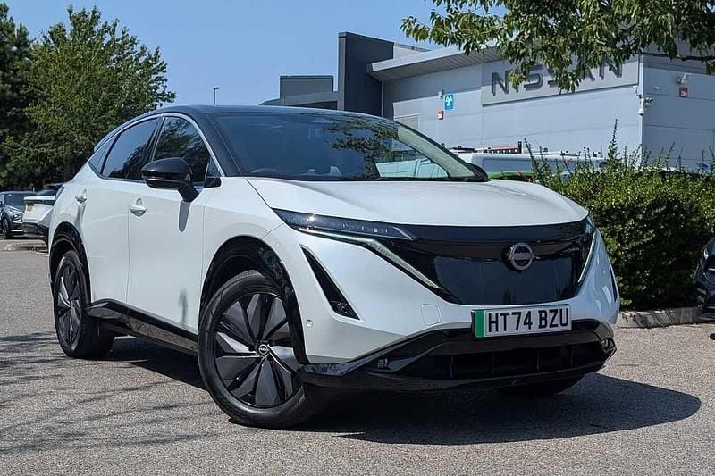White Used 2025 Nissan Ariya Evolve SUV | £35,890 (A bit pricey) - Image 1/4