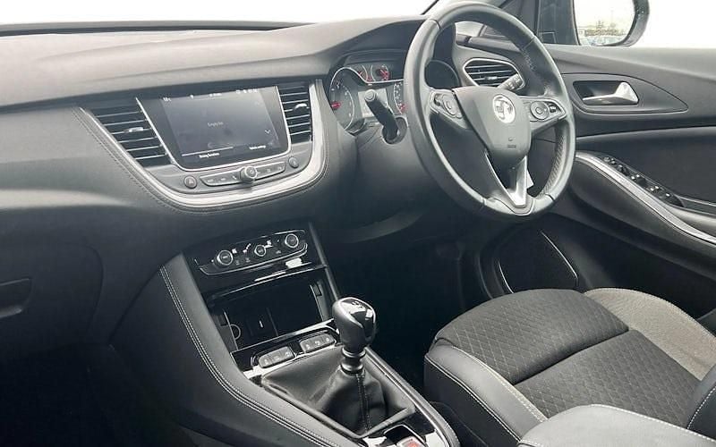 Used Vauxhall Grandland X SRi 131 HP (96 kW) 2021 Grey SUV