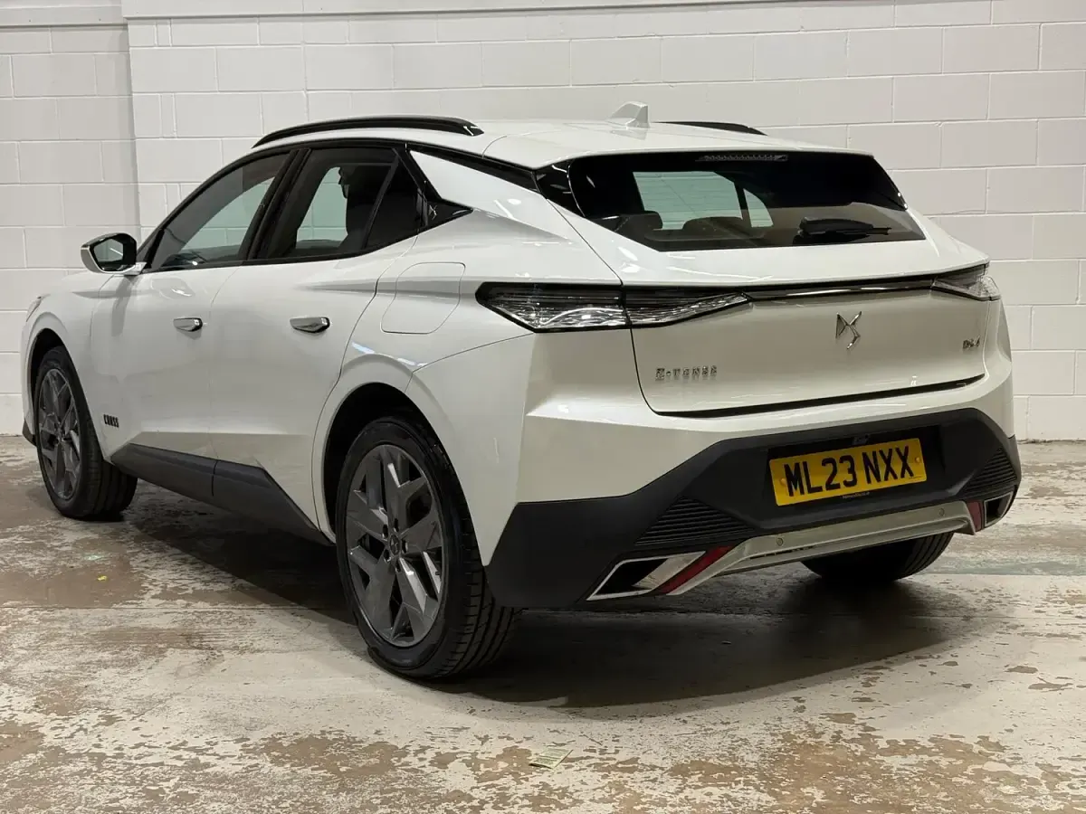 Used DS Automobiles DS4 Crossback Trocadero 222 HP (163 kW) 2023 White SUV