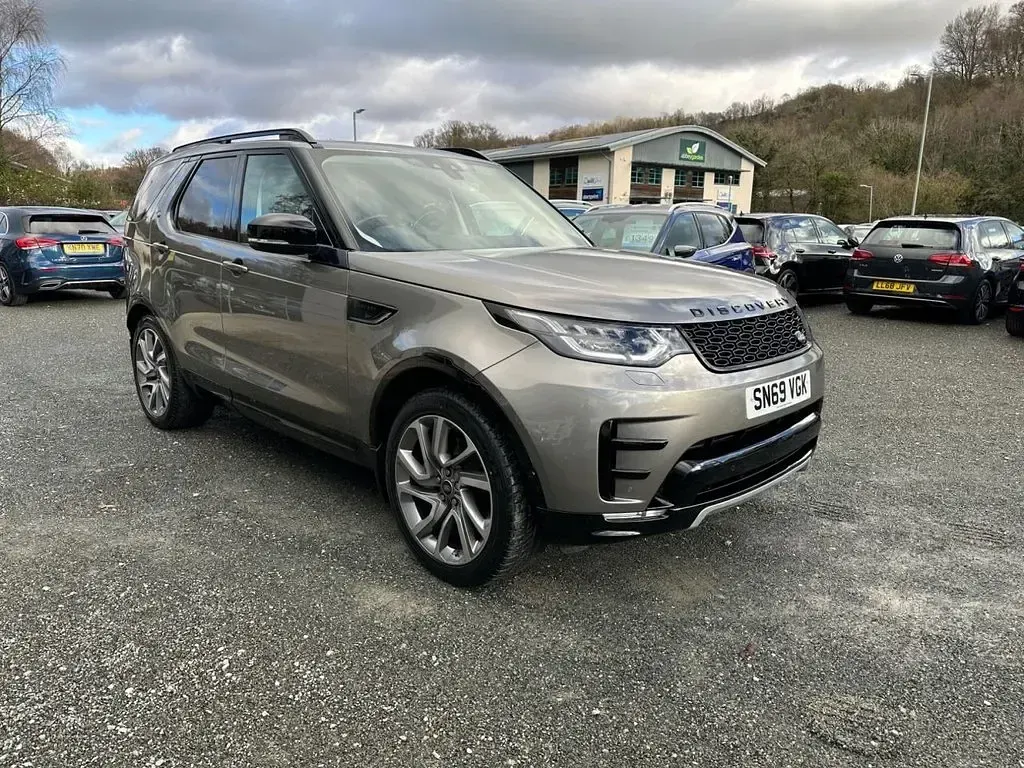 Used Land Rover Discovery 5 Landmark 306 HP (225 kW) 2020 Silver SUV