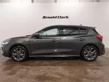 Used Ford Focus ST-Line 155 HP (114 kW) 2023 Grey Hatchback