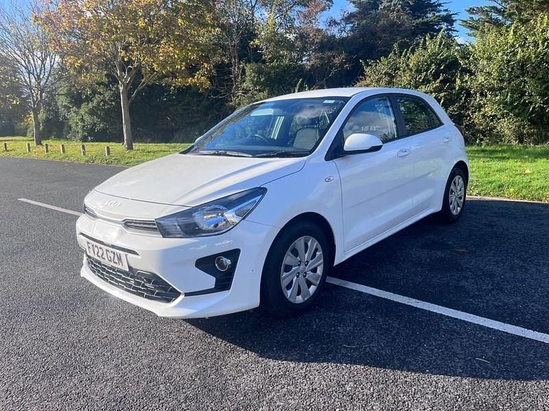 Used Kia Rio 83 HP (61 kW) 2022 White Hatchback
