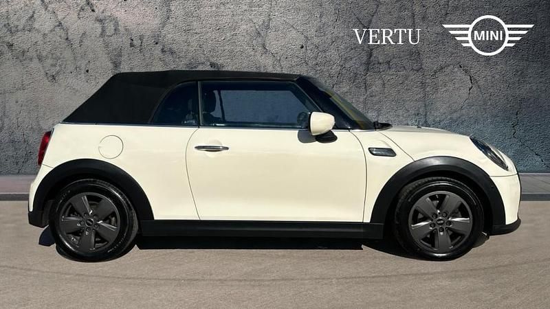 Usado Mini Cooper Classic 134 CV (98 kW) 2022 Blanco Utilitario
