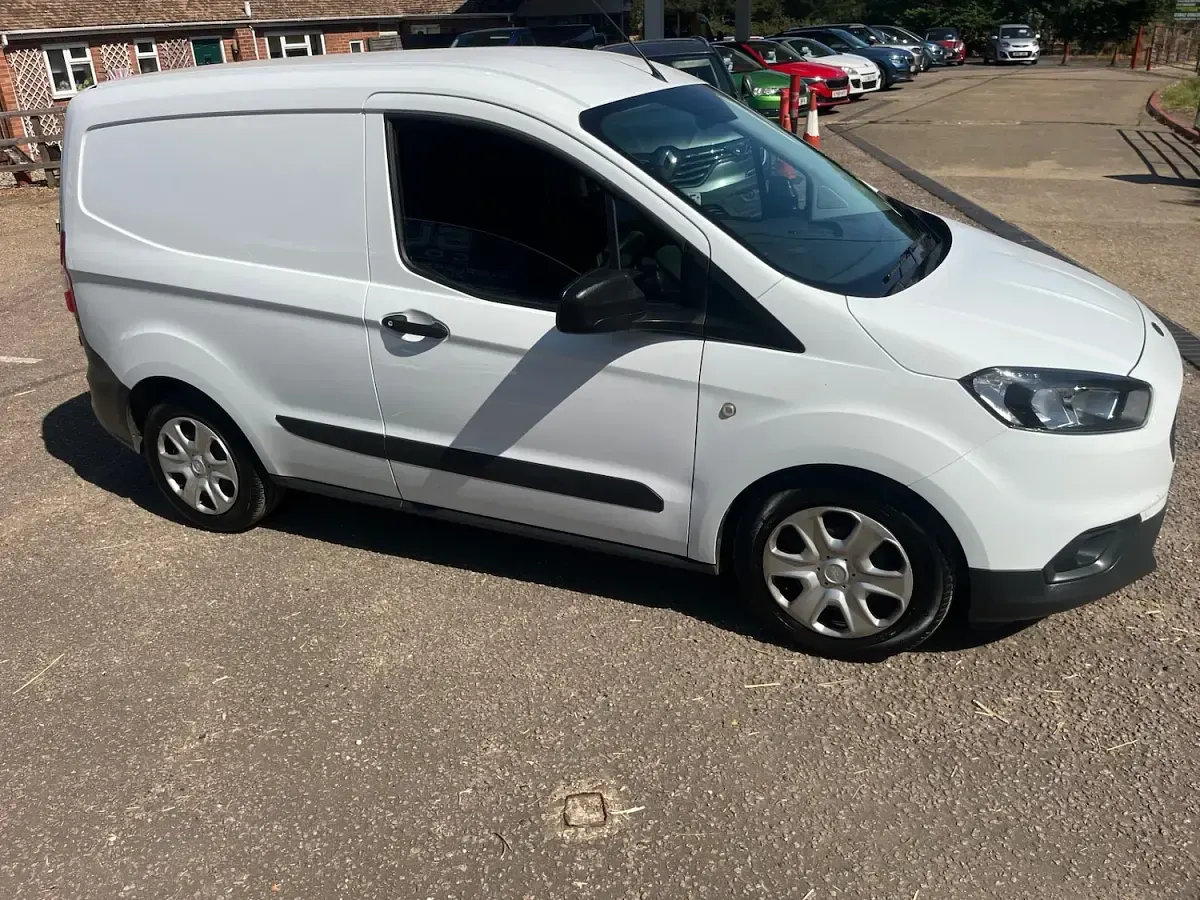 Used Ford Transit Trend 2019 White Van