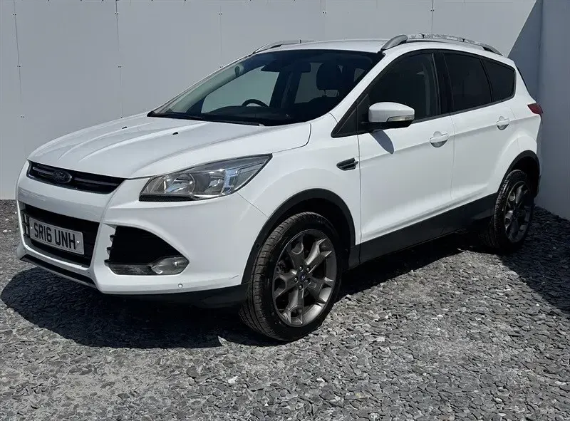 Used Ford Kuga Titanium 182 HP (133 kW) 2016 White SUV