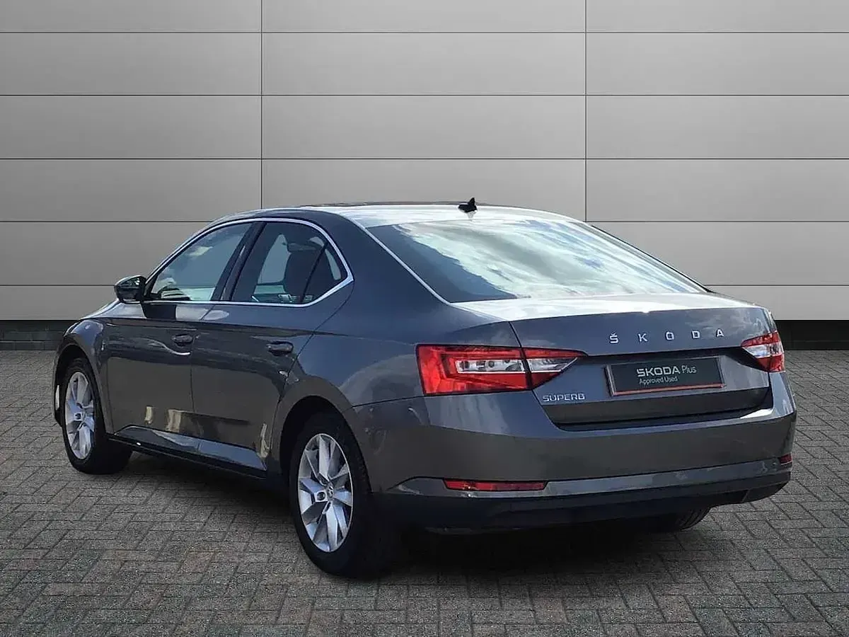 Used Skoda Superb SE Technology 160 HP (117 kW) 2023 Graphite grey metallic Hatchback