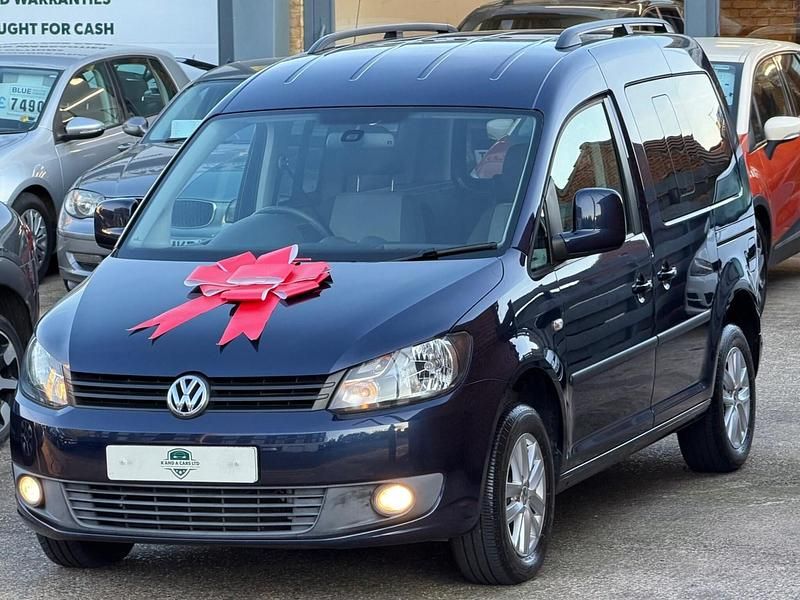 Usado VW Caddy Life 102 HP (75 kW) 2012 Azul Monovolume