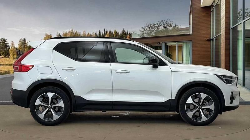 Used Volvo XC40 Plus 161 HP (118 kW) 2025 White SUV