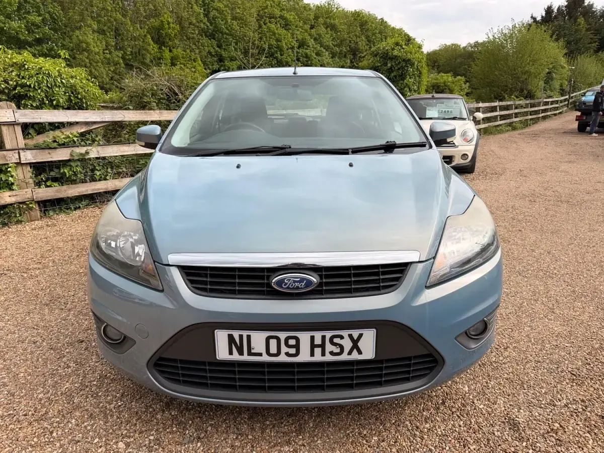 Used Ford Focus Zetec 99 HP (72 kW) 2009 Blue Hatchback