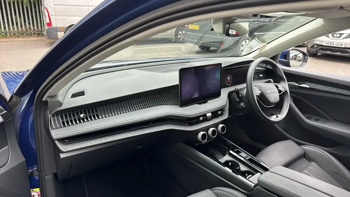 Used Skoda Superb SE L 150 HP (110 kW) 2025 Blue Hatchback