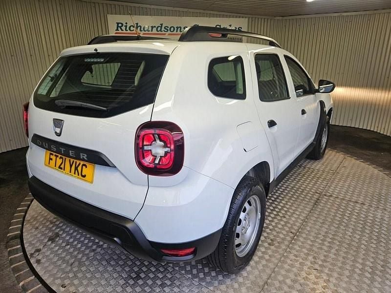 Used Dacia Duster Essentiel 100 HP (73 kW) 2021 White Hatchback