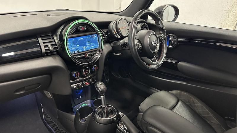 Used Mini Cooper S Hatch 2015 Red Hatchback